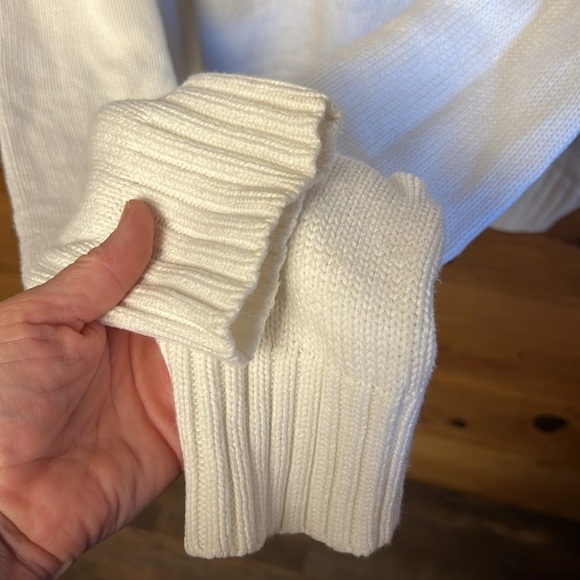 Ralph Lauren Sport Women's White Sweater Vintage 25PTP V-Neck Cottagecore Knit - Picture 9 of 10